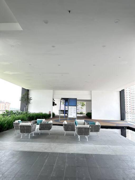 Apartment Urban Georgetown 9pax 4queenbed 3bedroom 2bath 2carparks *