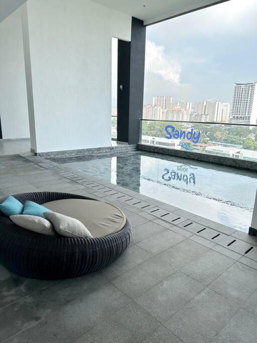 Apartment Urban Georgetown 9pax 4queenbed 3bedroom 2bath 2carparks