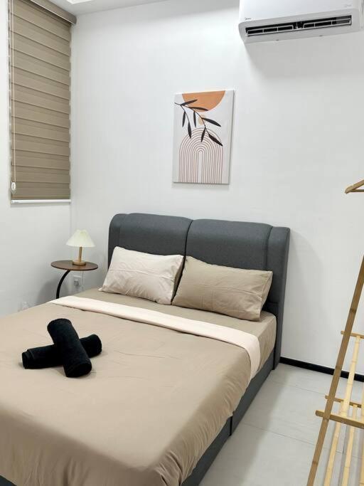 Urban Georgetown 9pax 4queenbed 3bedroom 2bath 2carparks Apartment Jelutong